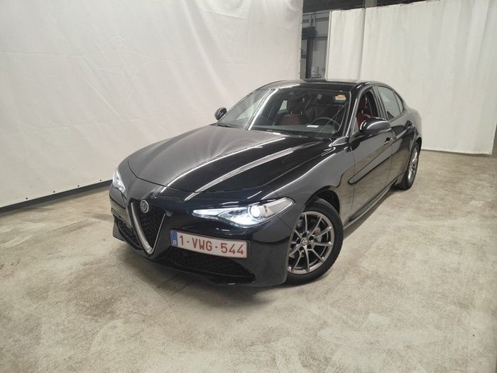 Vehículo ALFA ROMEO GIULIA 2.2 DIESEL 140KW (190CV) EXECUTIVE AT