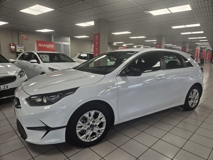Vehículo KIA CEED 1.0 T-GDI 74KW DRIVE (100CV) BERLINA CON PORTÓN