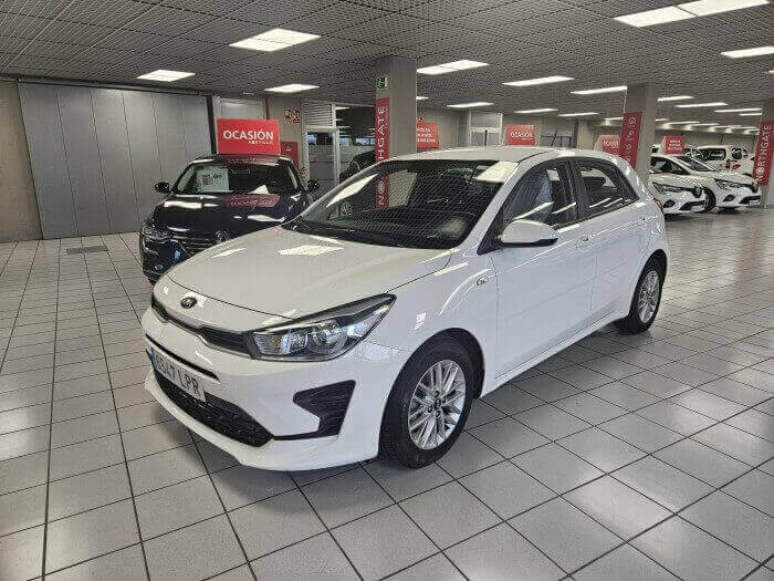 Vehículo KIA RIO 1.2 DPI CONCEPT (84CV) BERLINA CON PORTÓN