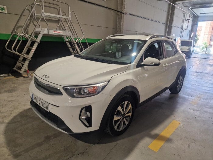 Vehículo KIA STONIC 1.2 DPI DRIVE (84CV) TODOTERRENO