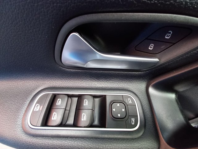 SUSCRIPCIÓNMERCEDES-BENZ CLASE A IMAGEN 10