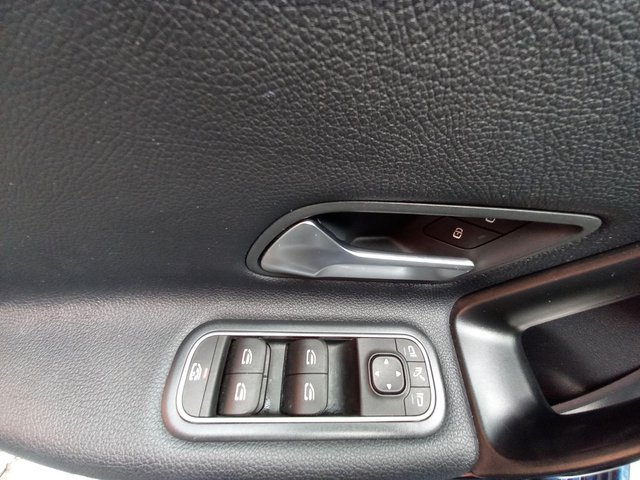SUSCRIPCIÓNMERCEDES-BENZ CLASE A IMAGEN 9