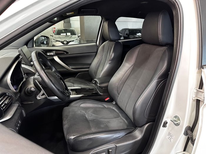 SUSCRIPCIÓNMITSUBISHI ECLIPSE CROSS IMAGEN 8