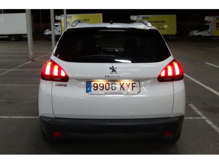 PEUGEOT 2008 SIGNATURE 1.2 PURETECH 60KW (82CV) MANUAL