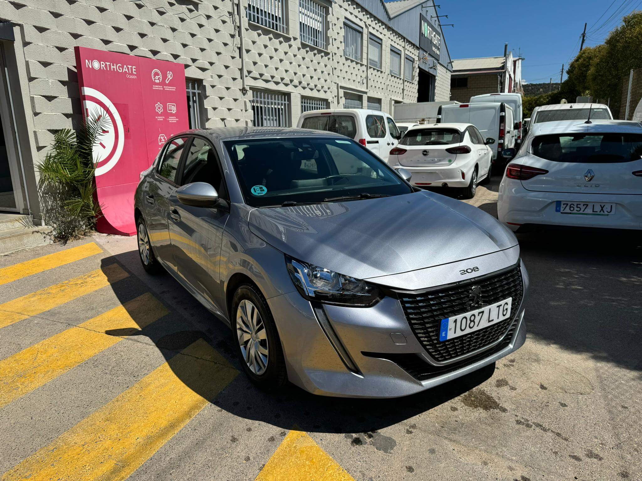 PEUGEOT 208 1.2L PURETECH 55KW ACTIVE (75CV) BERLINA CON PORTÓN MANUAL