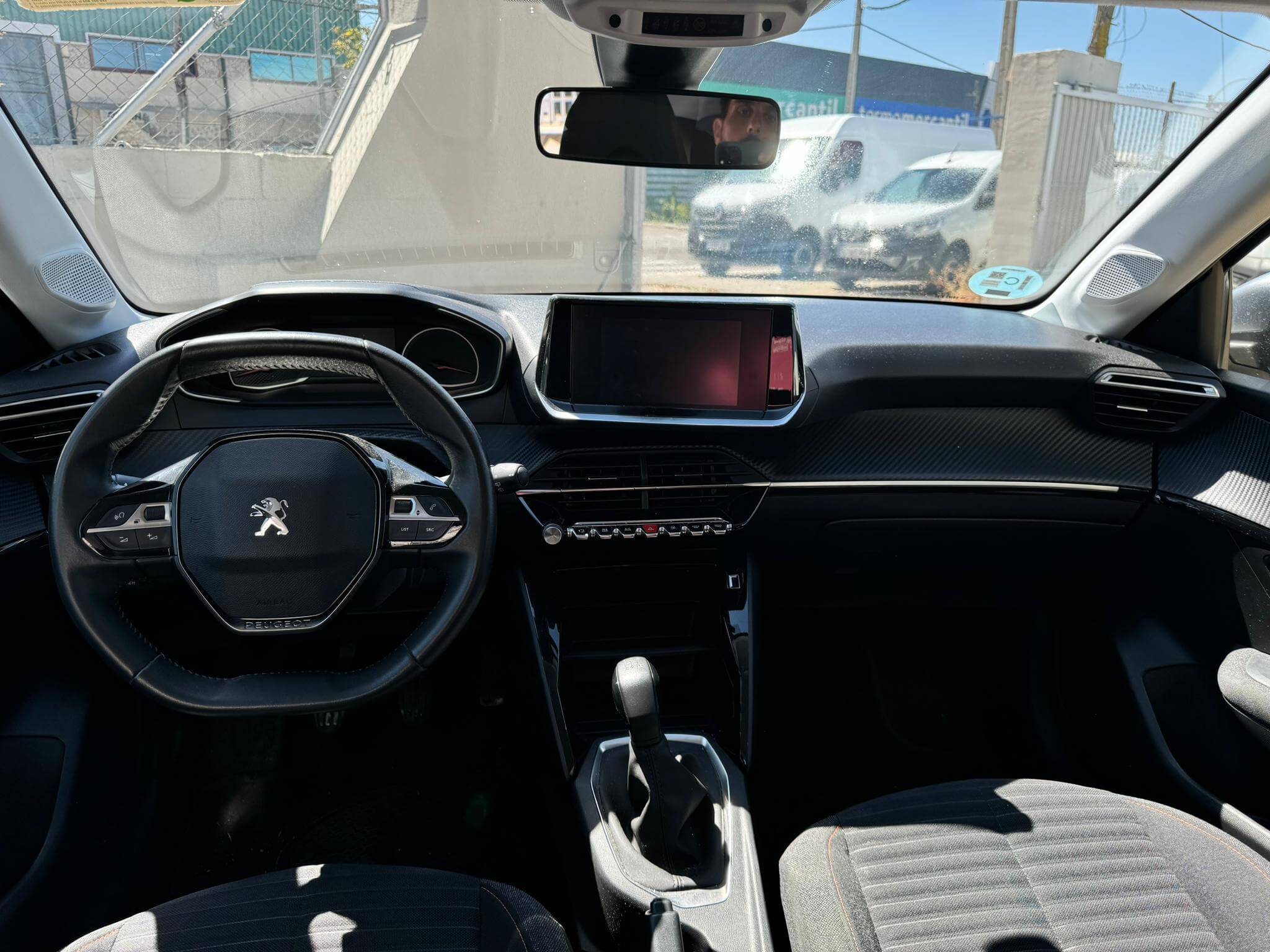 SUSCRIPCIÓNPEUGEOT 208 IMAGEN 8