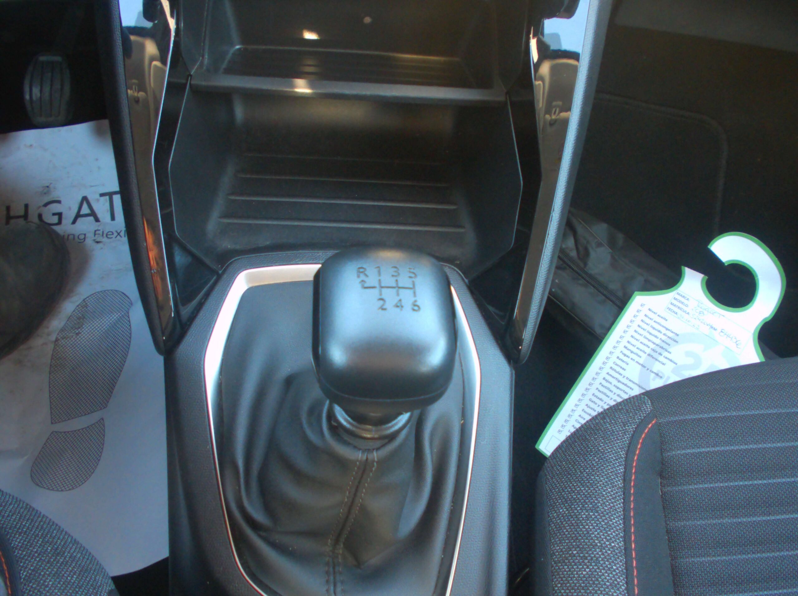 SUSCRIPCIÓNPEUGEOT 208 IMAGEN 8