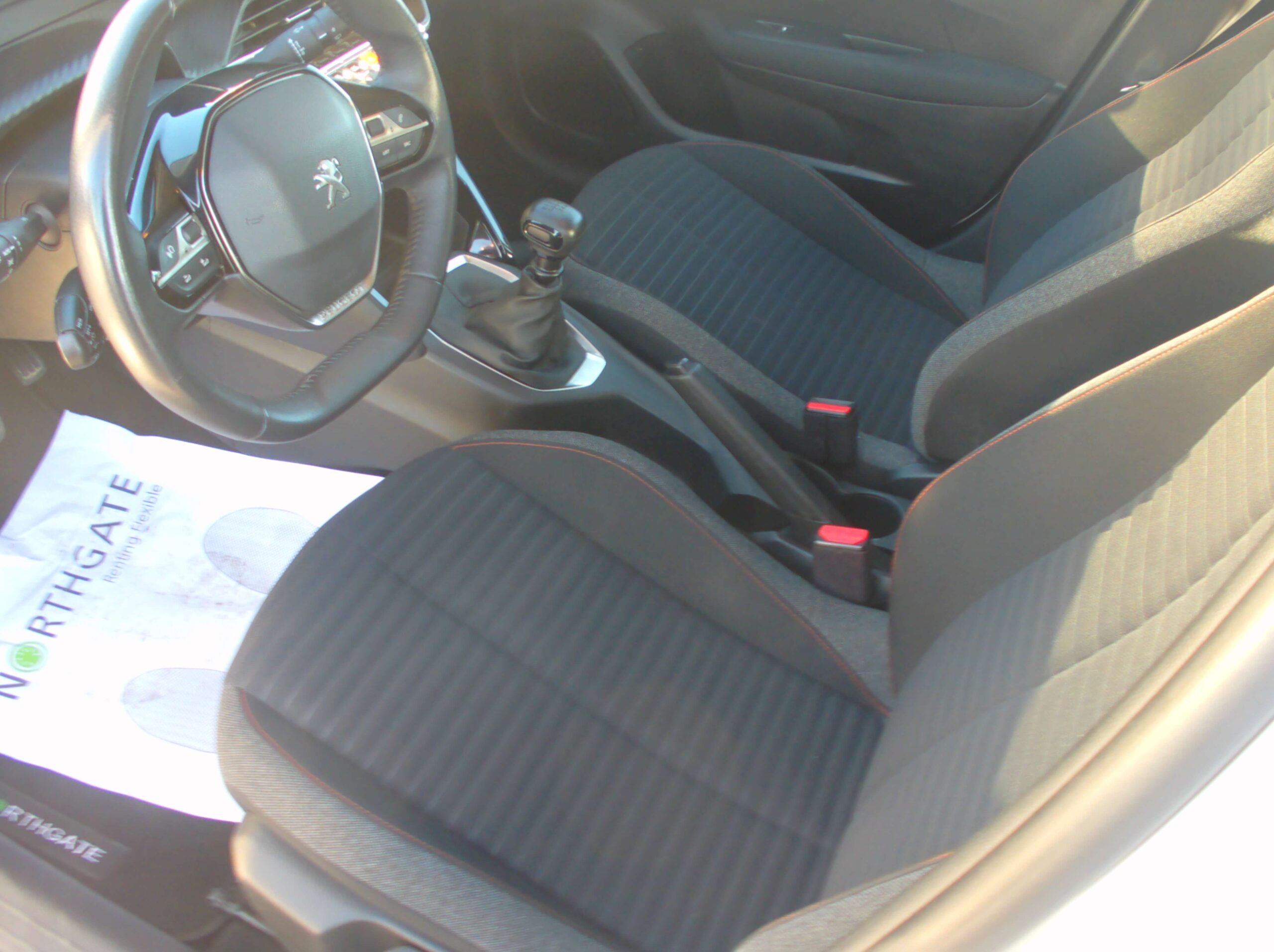 SUSCRIPCIÓNPEUGEOT 208 IMAGEN 9