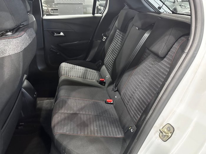 SUSCRIPCIÓNPEUGEOT E-208 IMAGEN 9