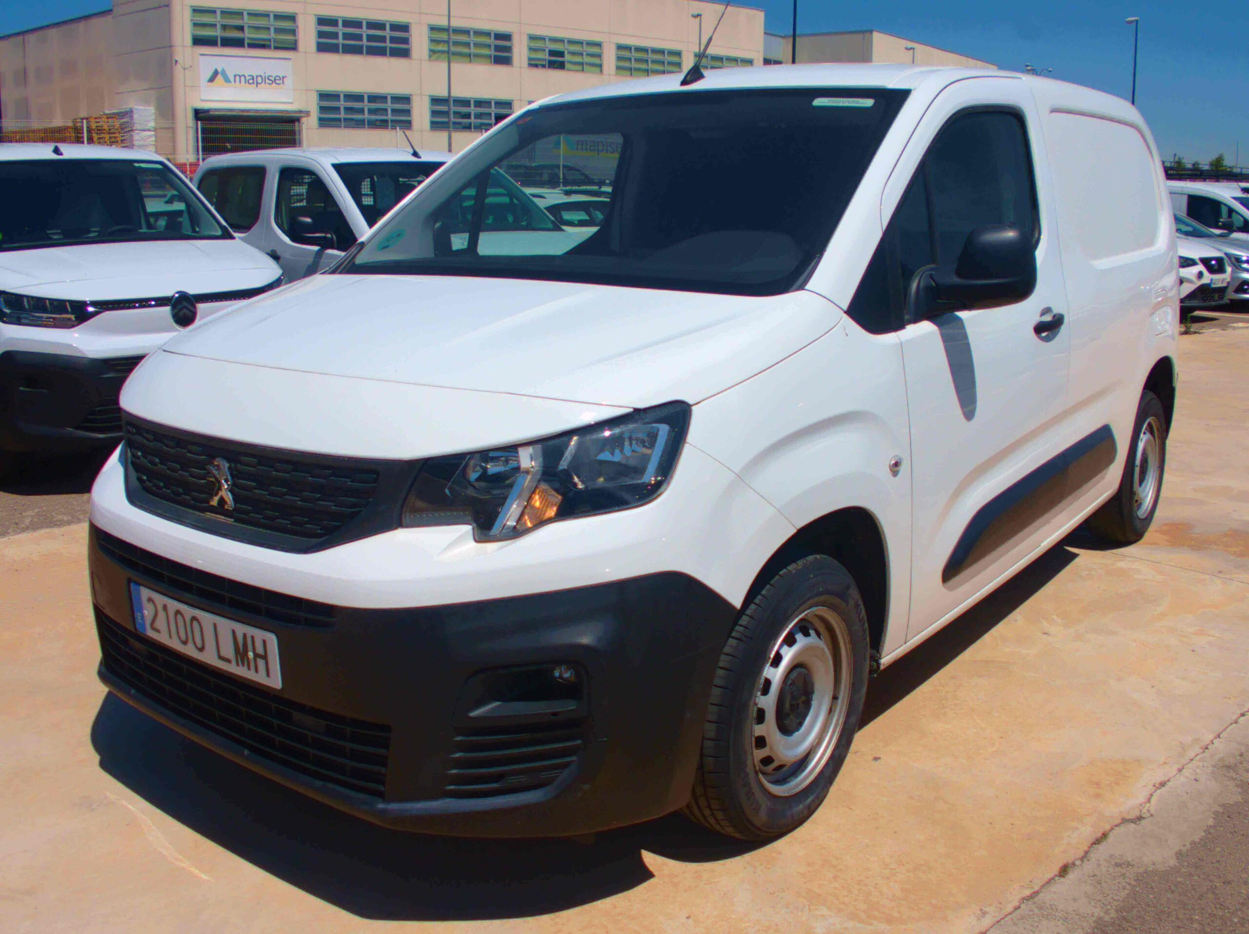 Vehículo PEUGEOT PARTNER 1.5 BLUEHDI 73KW PRO STANDARD (98CV) FURGÓN DERIVADO DE TURISMO