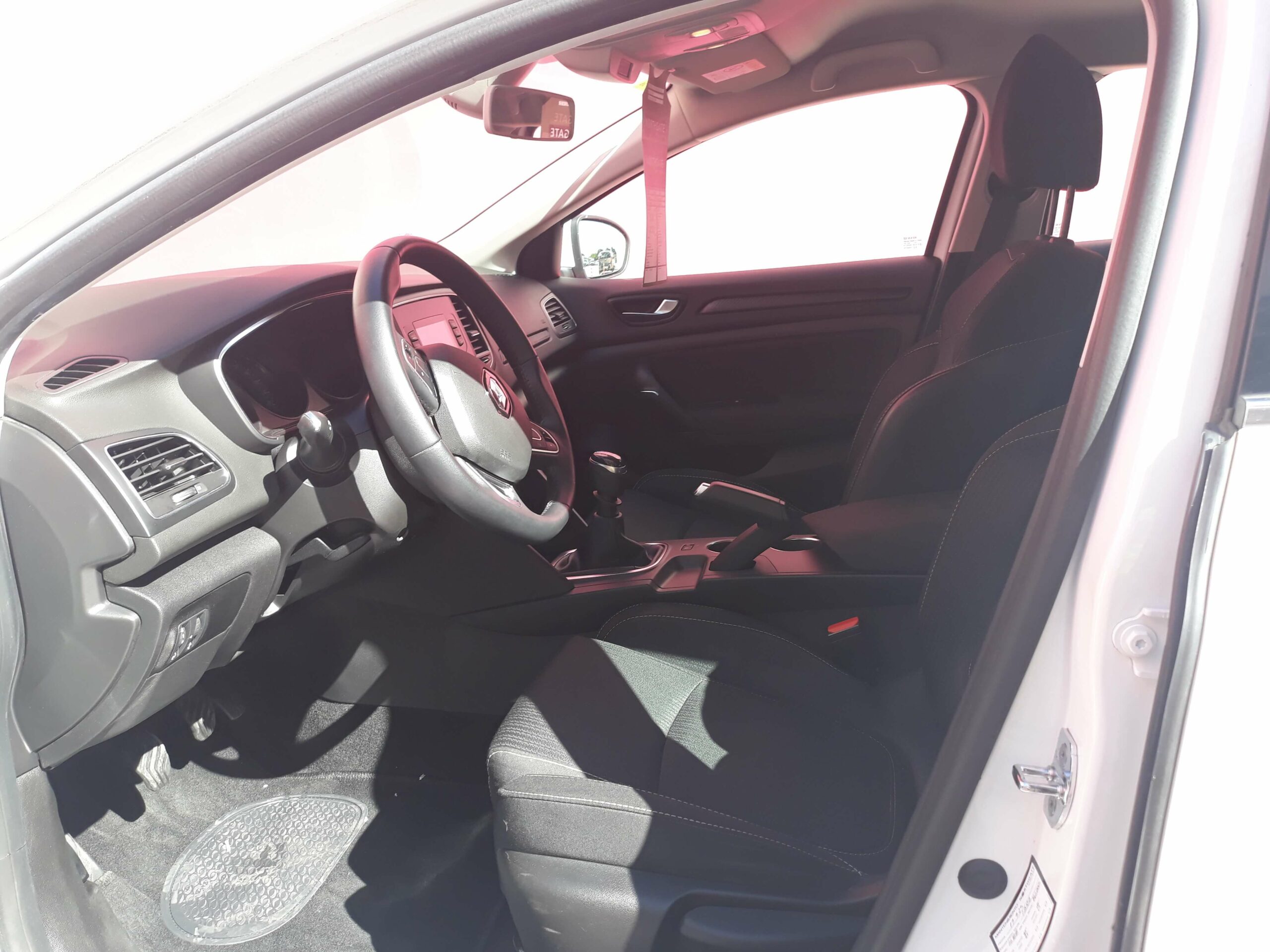SUSCRIPCIÓNRENAULT MEGANE IMAGEN 8