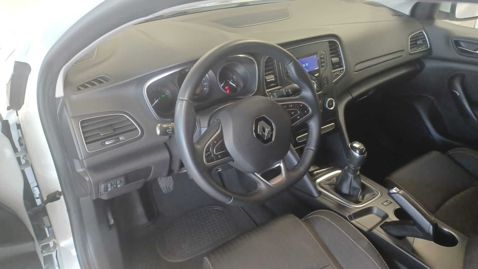 SUSCRIPCIÓNRENAULT MEGANE IMAGEN 7