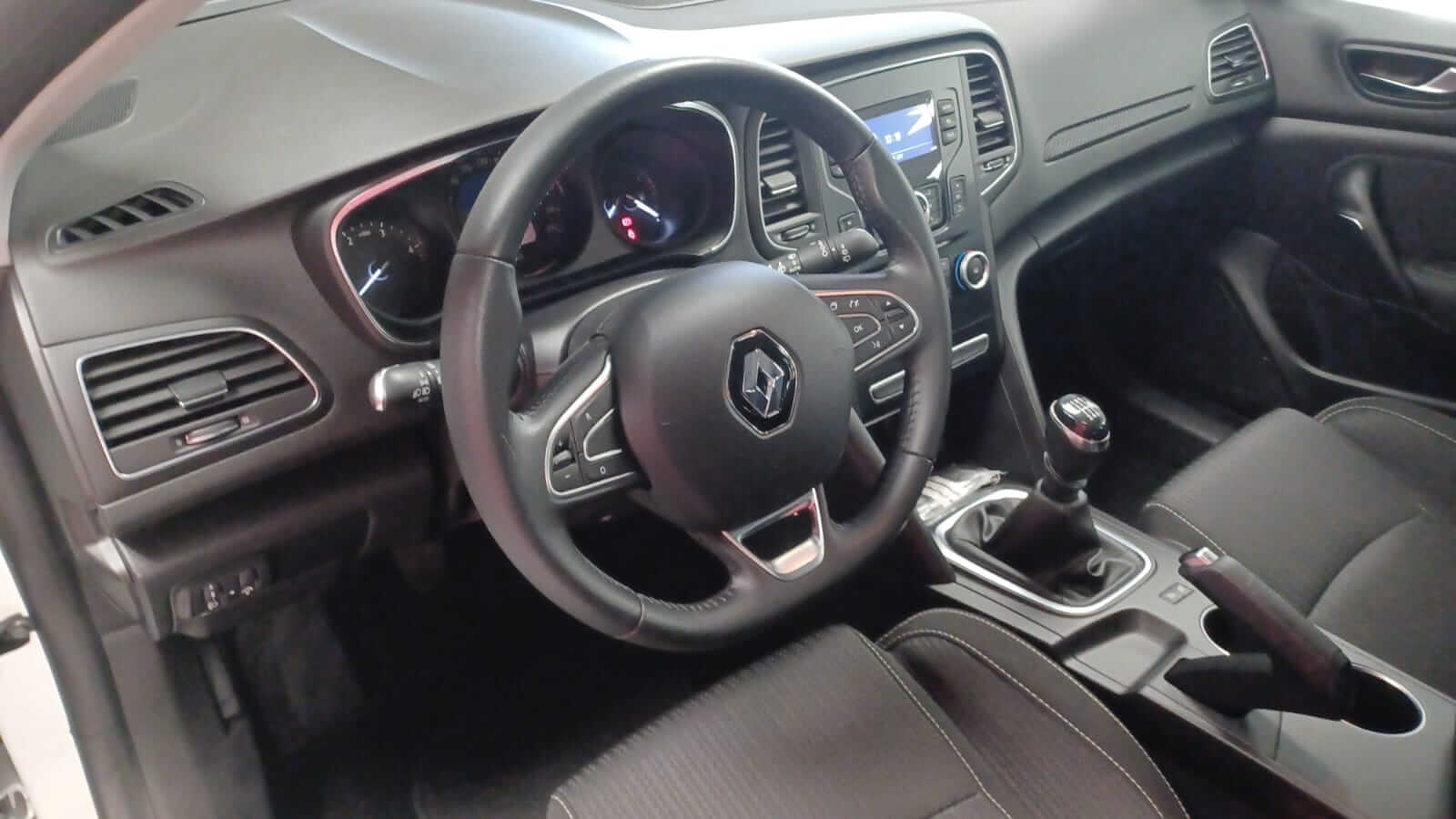 SUSCRIPCIÓNRENAULT MEGANE IMAGEN 6