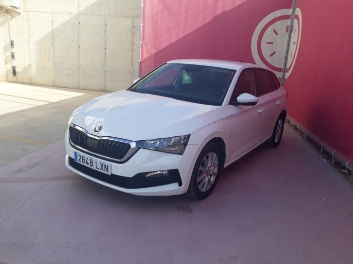 Vehículo SKODA SCALA 1.0 TSI 81KW EMOTION (110CV) BERLINA CON PORTÓN