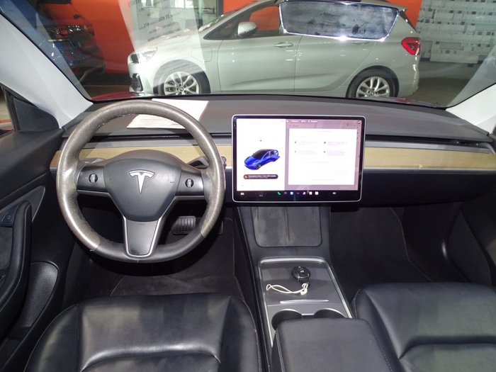 SUSCRIPCIÓNTESLA MODEL 3 IMAGEN 9
