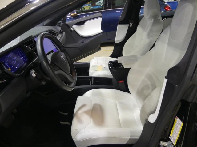 SUSCRIPCIÓNTESLA MODEL S IMAGEN 6