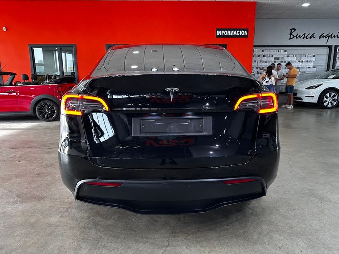 SUSCRIPCIÓNTESLA MODEL Y IMAGEN 6