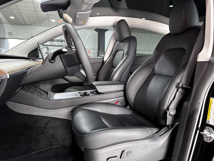 SUSCRIPCIÓNTESLA MODEL Y IMAGEN 9