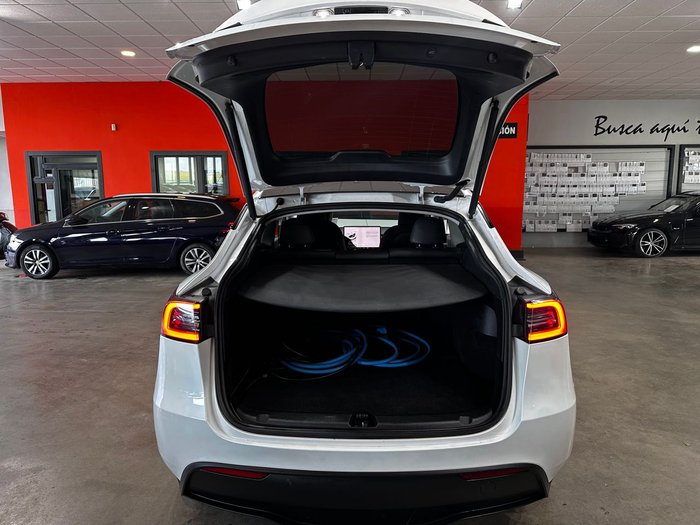 SUSCRIPCIÓNTESLA MODEL Y IMAGEN 7
