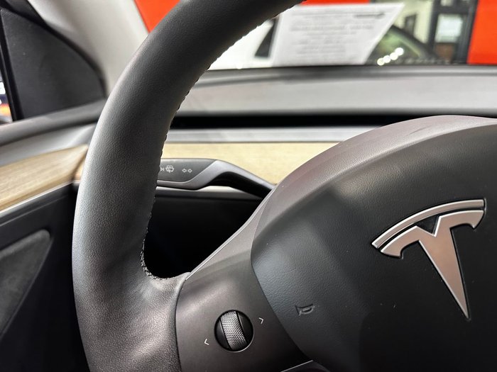 SUSCRIPCIÓNTESLA MODEL Y IMAGEN 10