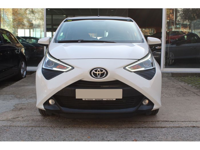 TOYOTA AYGO 1.0 70 X-CITE AUTOMÁTICO