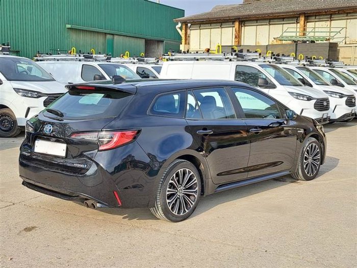 TOYOTA COROLLA 2.0 180H STYLE E-CVT TOURING SPORT AUTOMÁTICO