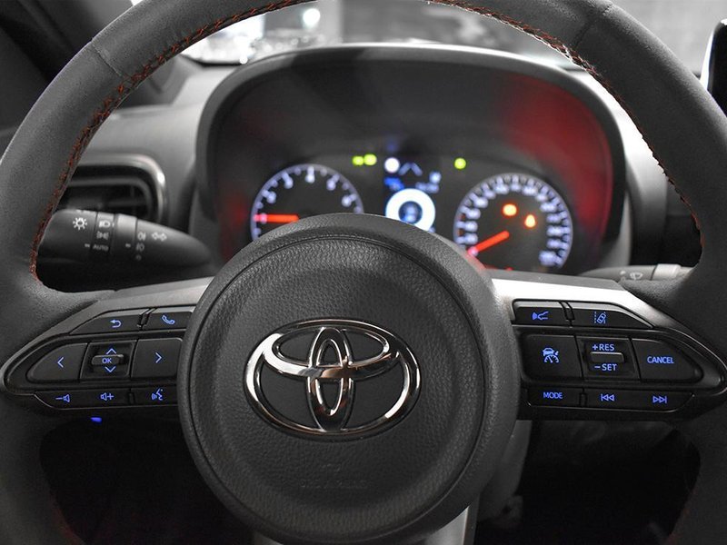 SUSCRIPCIÓNTOYOTA YARIS IMAGEN 6