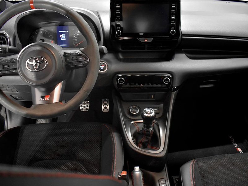 SUSCRIPCIÓNTOYOTA YARIS IMAGEN 7