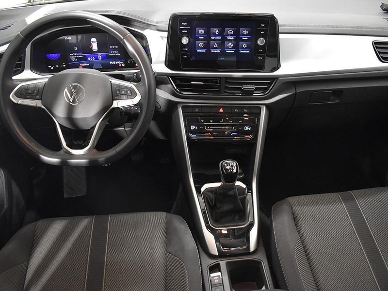 SUSCRIPCIÓNVOLKSWAGEN T-ROC IMAGEN 7