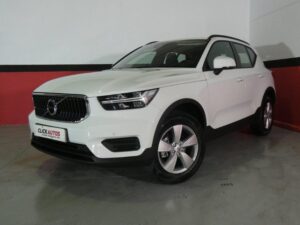 Vehículo VOLVO XC40 1.5 129CV T2 MOMENTUM CORE AUTO